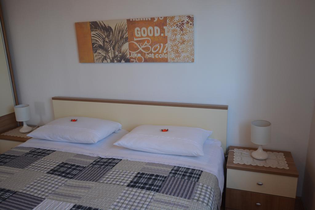 Apartment Slavica Kornić Extérieur photo